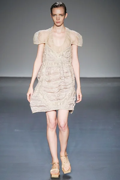 Look 29